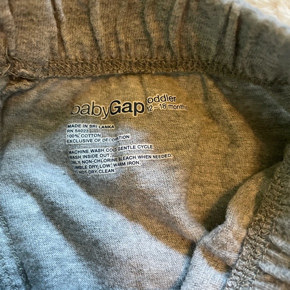 Bundle of Gap/Old Navy shorts - Picture 2 of 7